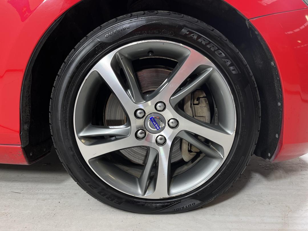 Photo '9' of Volvo V40