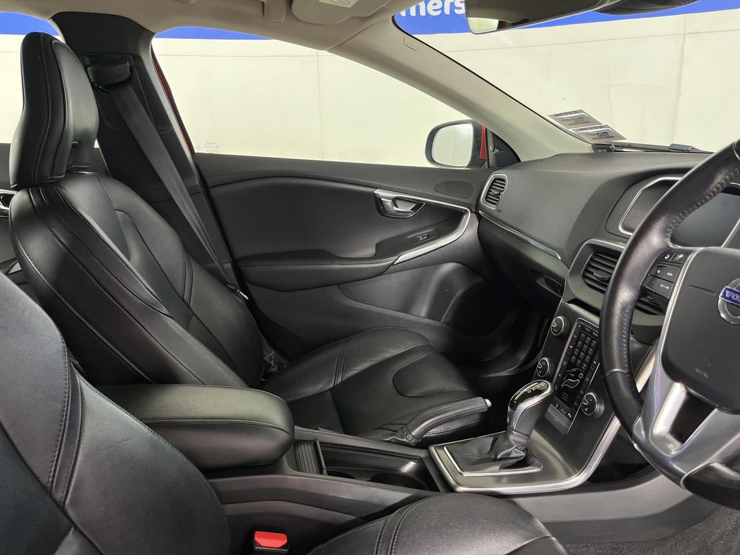 Photo '16' of Volvo V40