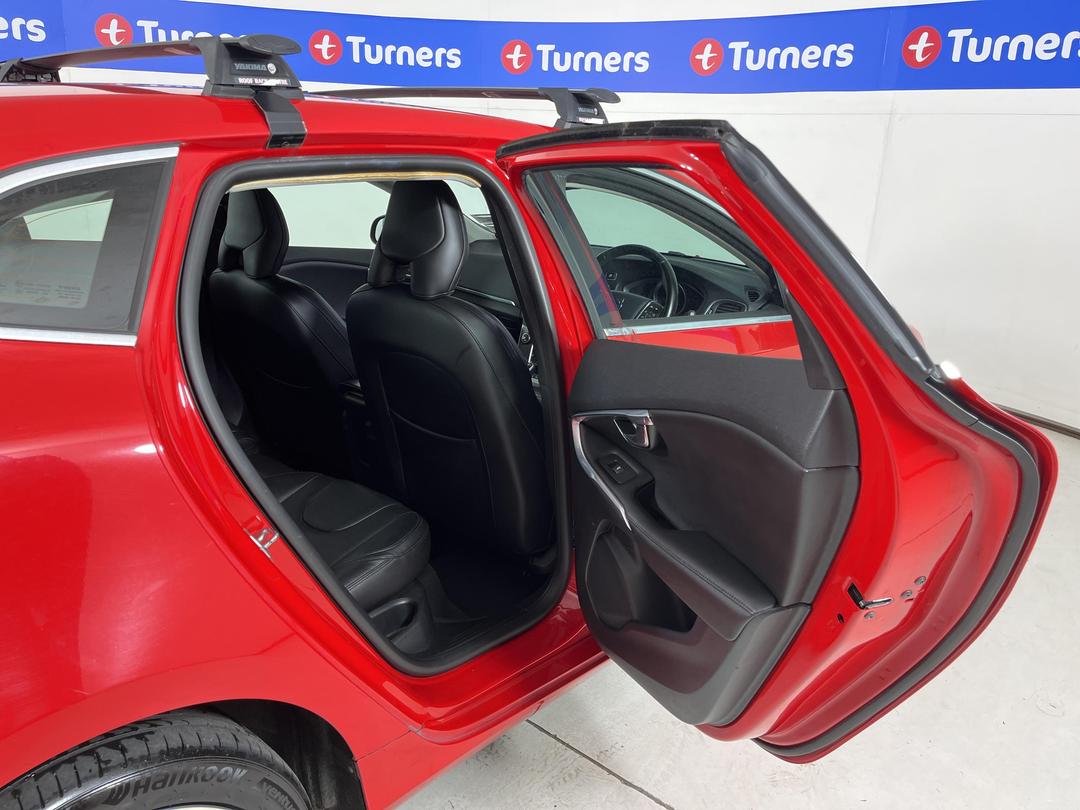 Photo '19' of Volvo V40