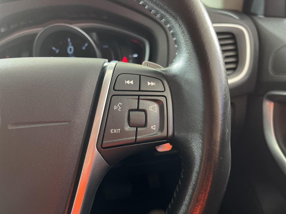 Photo '25' of Volvo V40