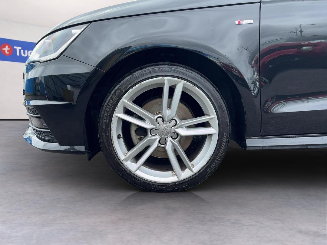 Photo '10' of Audi A1