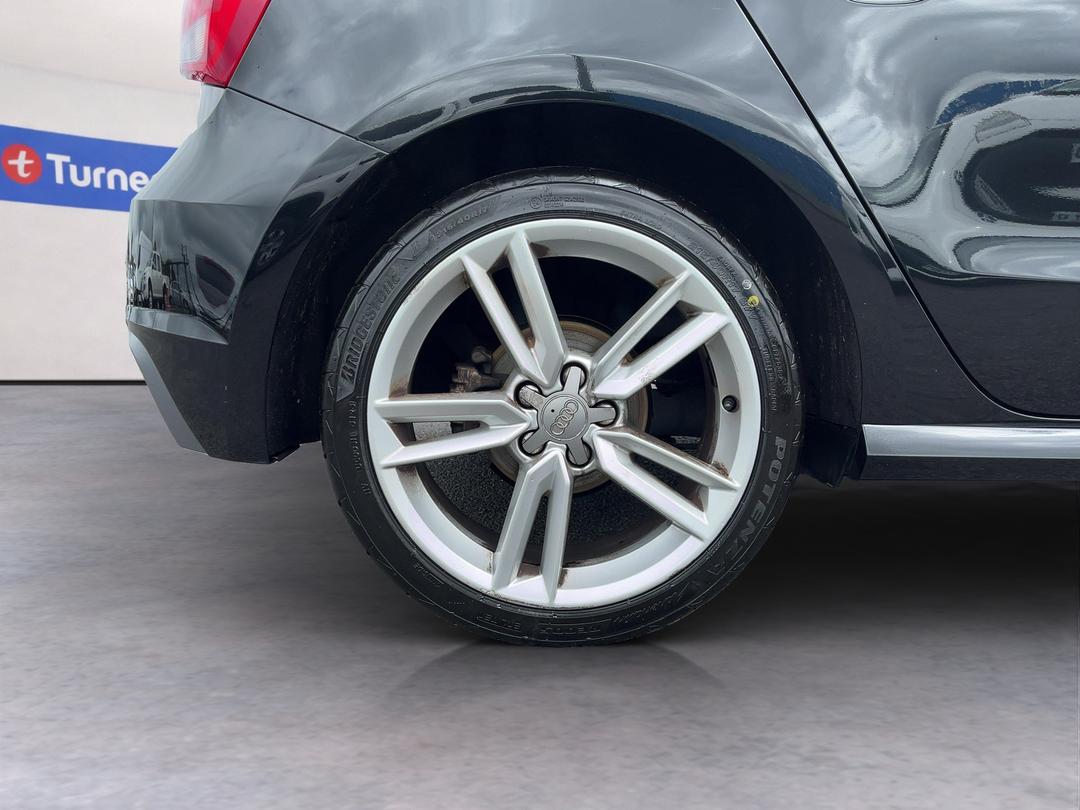 Photo '12' of Audi A1