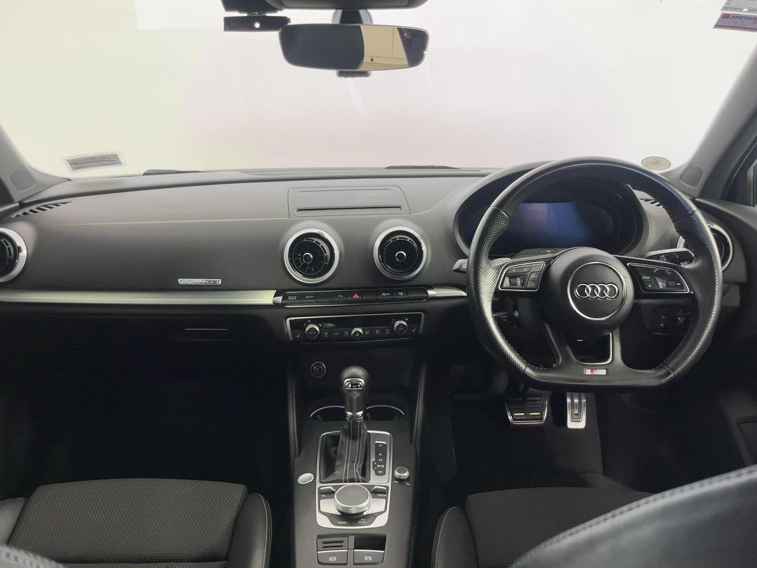 Photo '17' of Audi A3