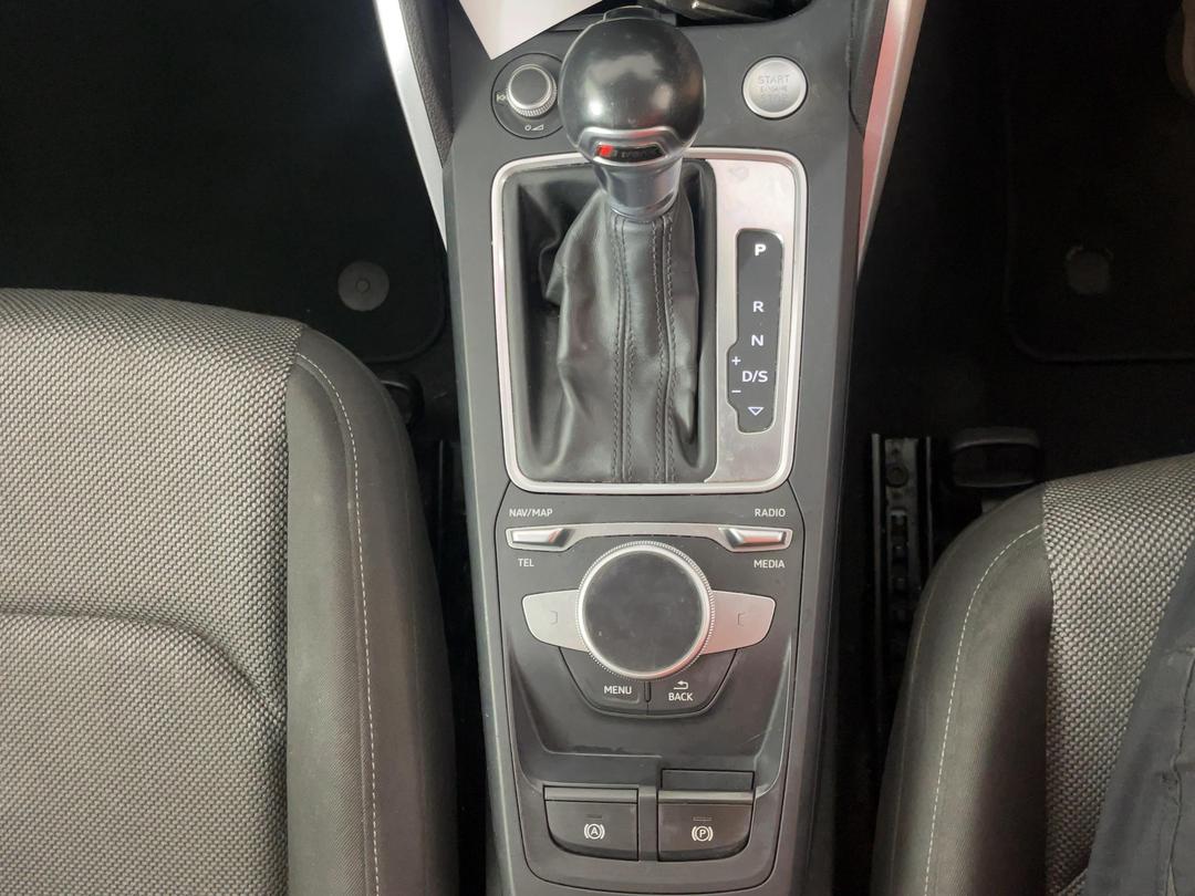 Photo '28' of Audi Q2