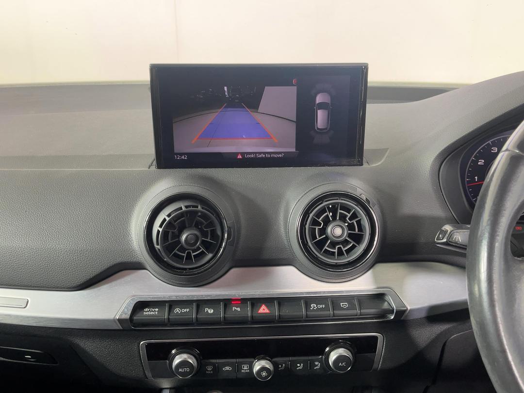 Photo '18' of Audi Q2