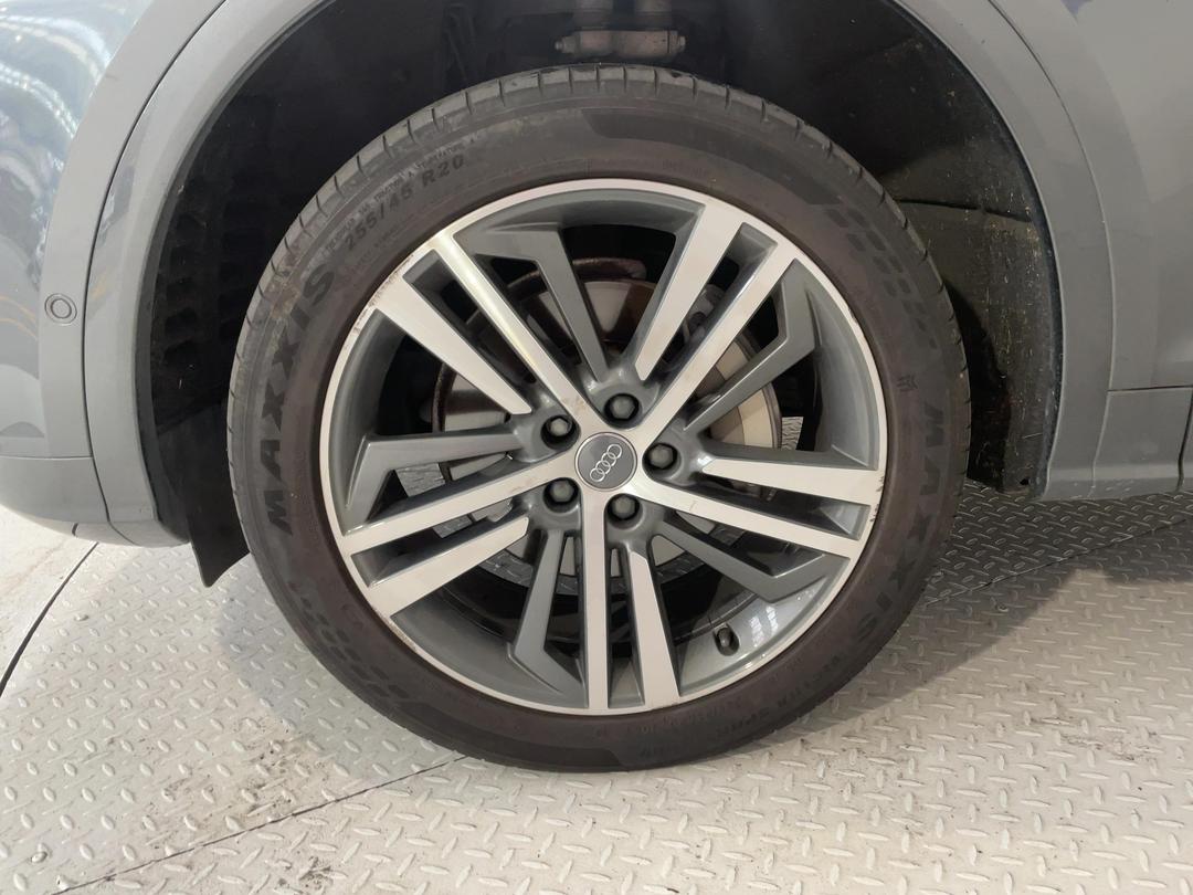 Photo '10' of Audi Q5