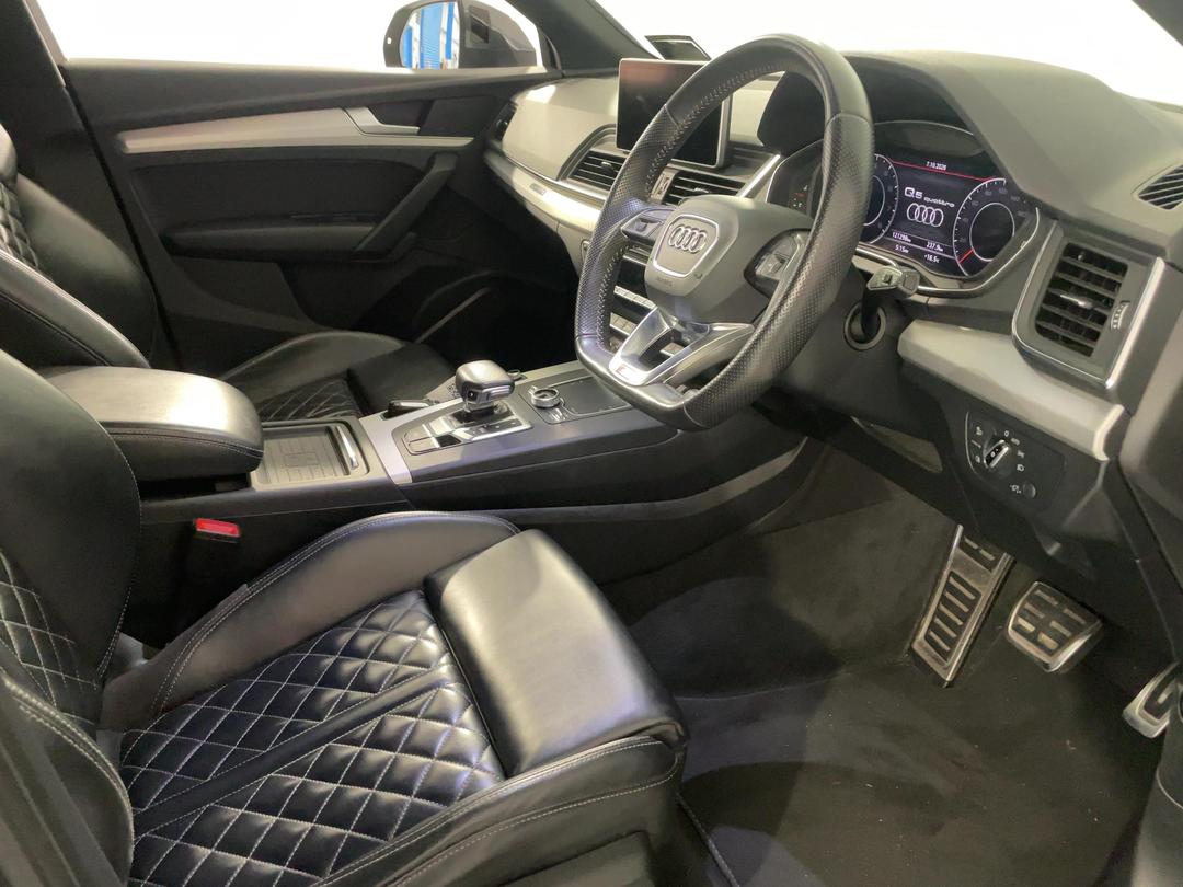 Photo '16' of Audi Q5