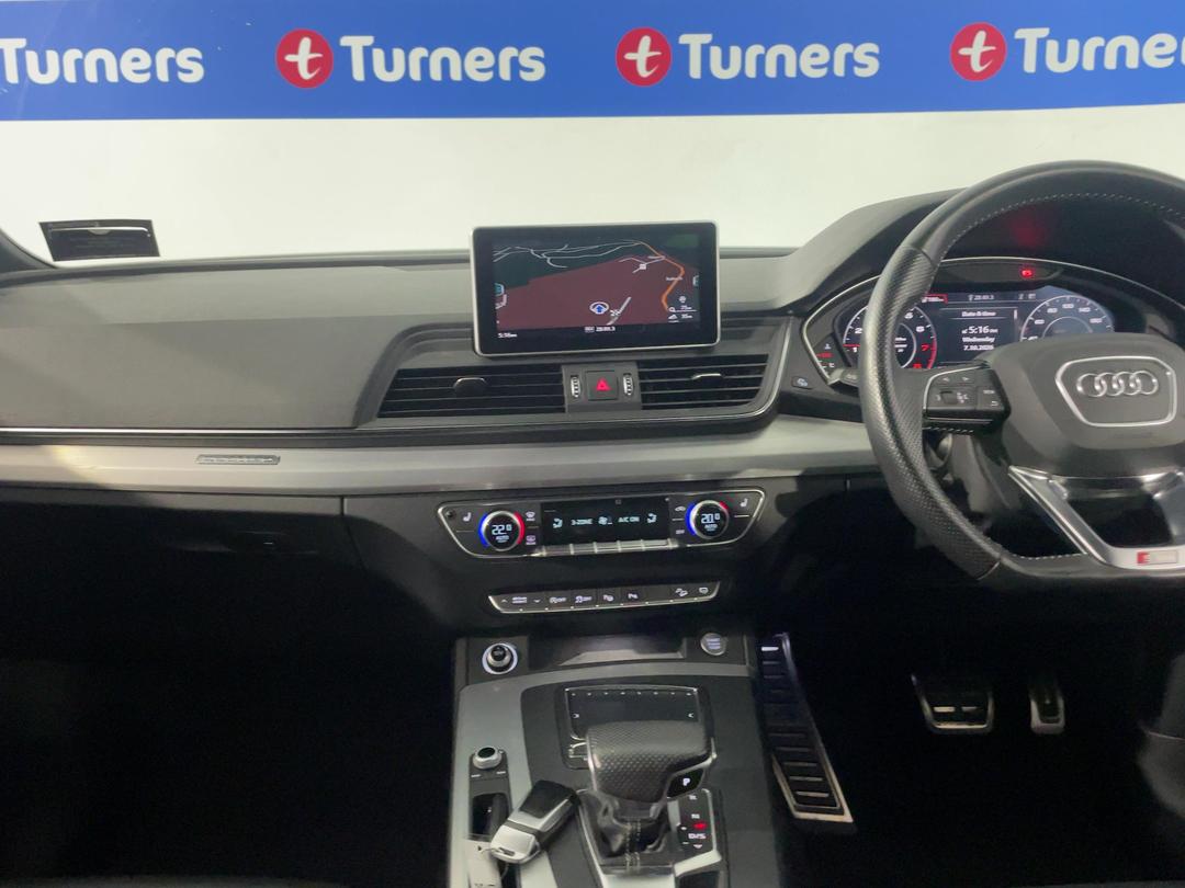 Photo '18' of Audi Q5