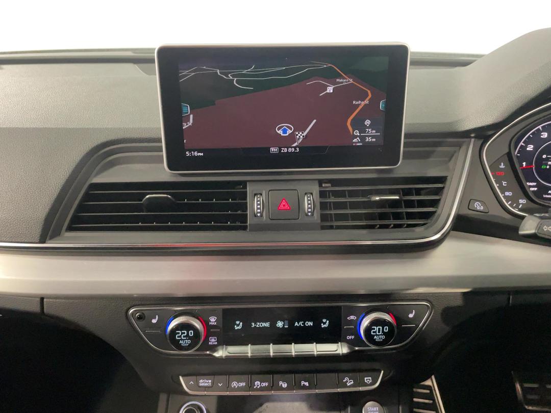 Photo '24' of Audi Q5