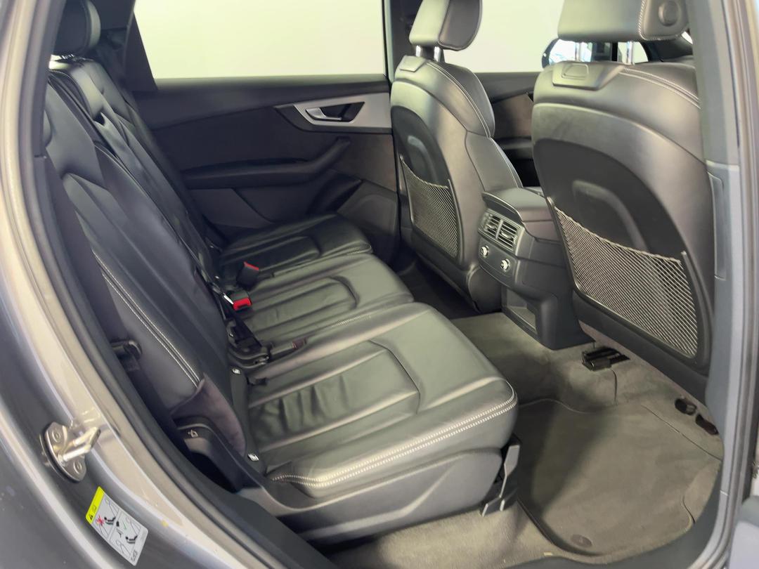 Photo '20' of Audi Q7