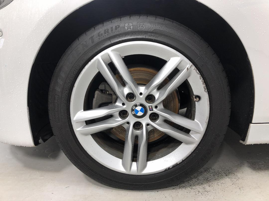 Photo '10' of BMW 2 Series