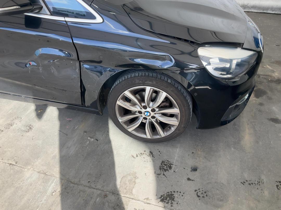 Photo '5' of BMW 2 Series 220I