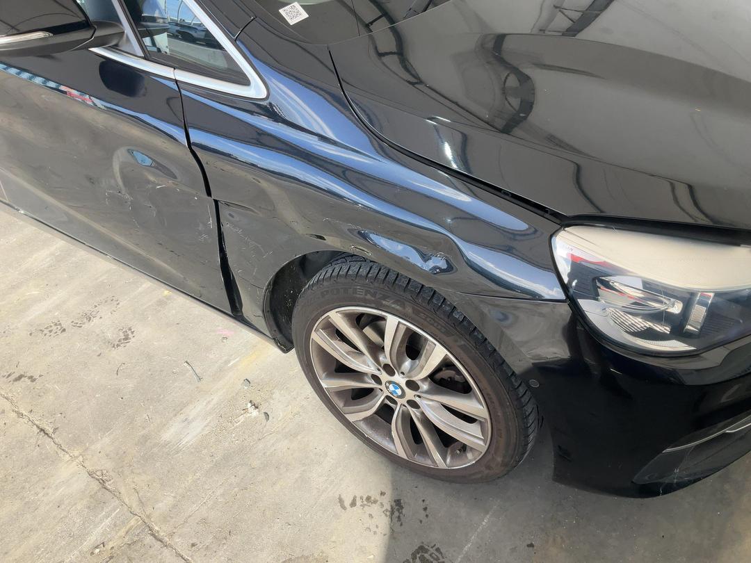 Photo '7' of BMW 2 Series 220I