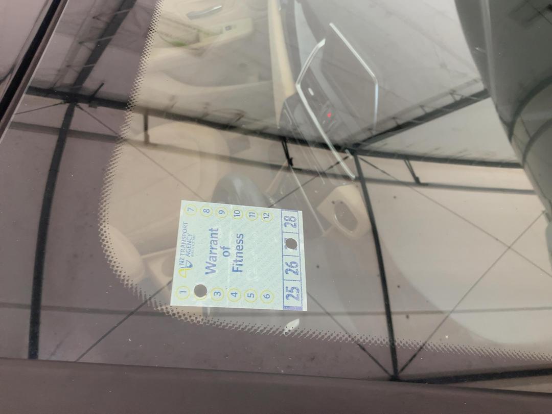 Photo '23' of BMW 2 Series 220I