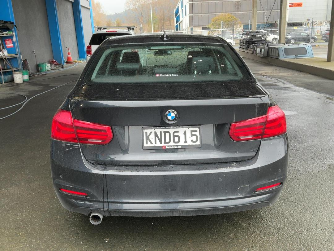 Photo '9' of BMW 3 Series 318I Photo '9' of BMW 3 Series 318I