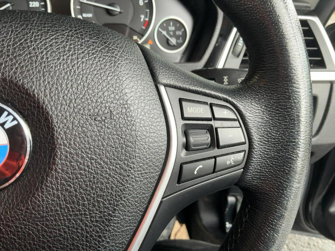 Photo '23' of BMW 3 Series 318I Photo '23' of BMW 3 Series 318I