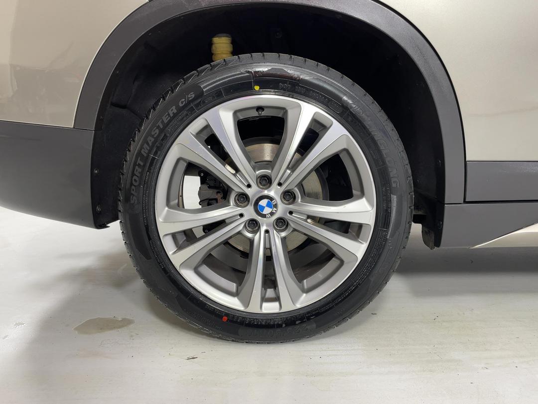 Photo '12' of BMW X1