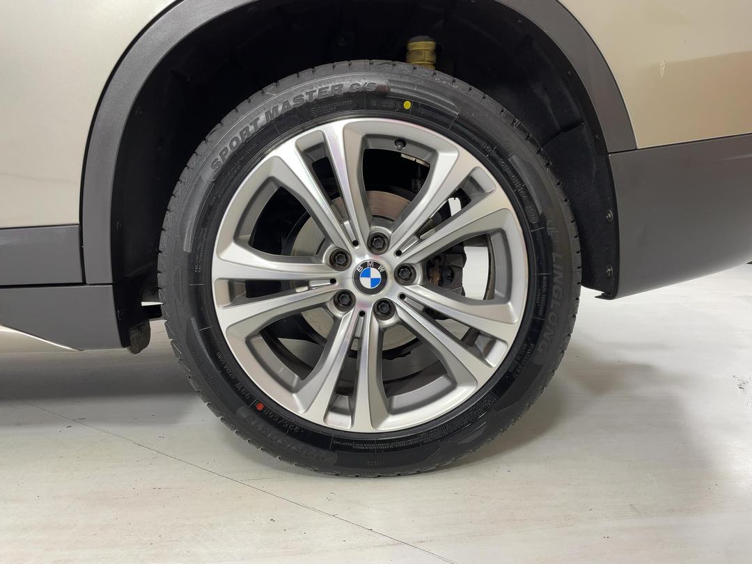 Photo '11' of BMW X1