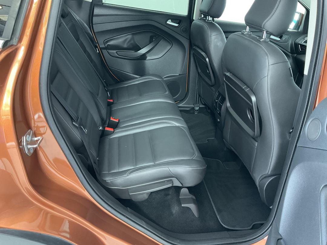 Photo '20' of Ford Escape