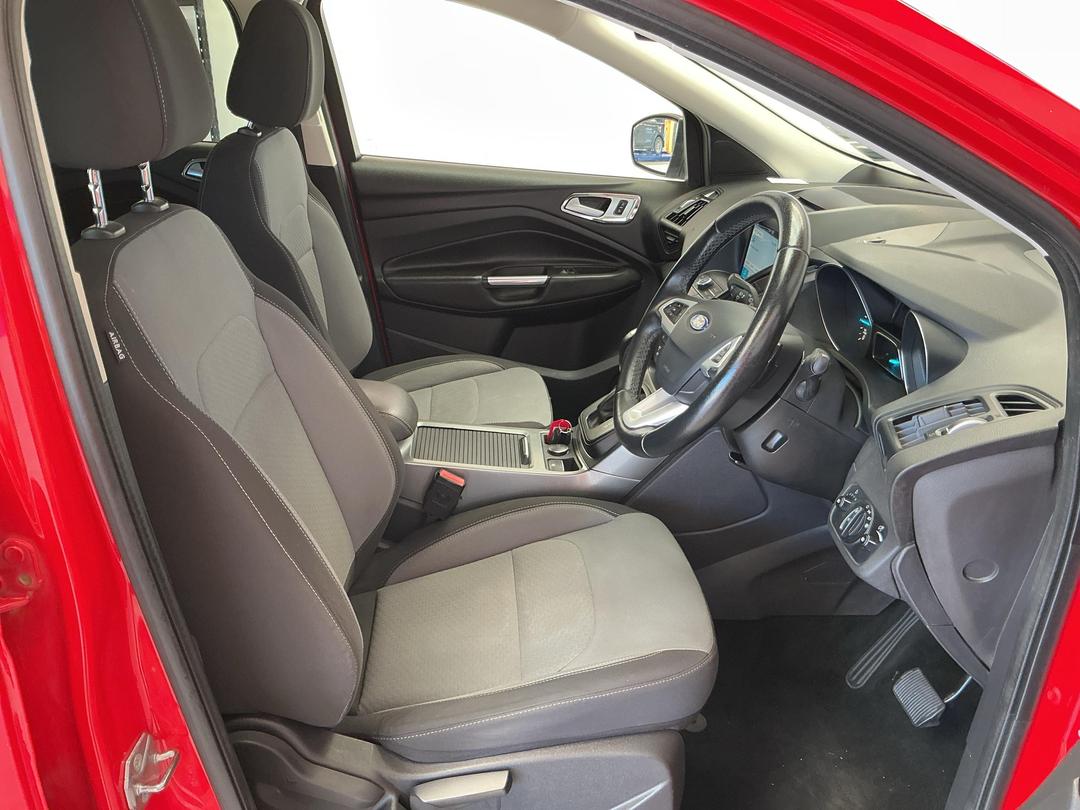 Photo '16' of Ford Escape