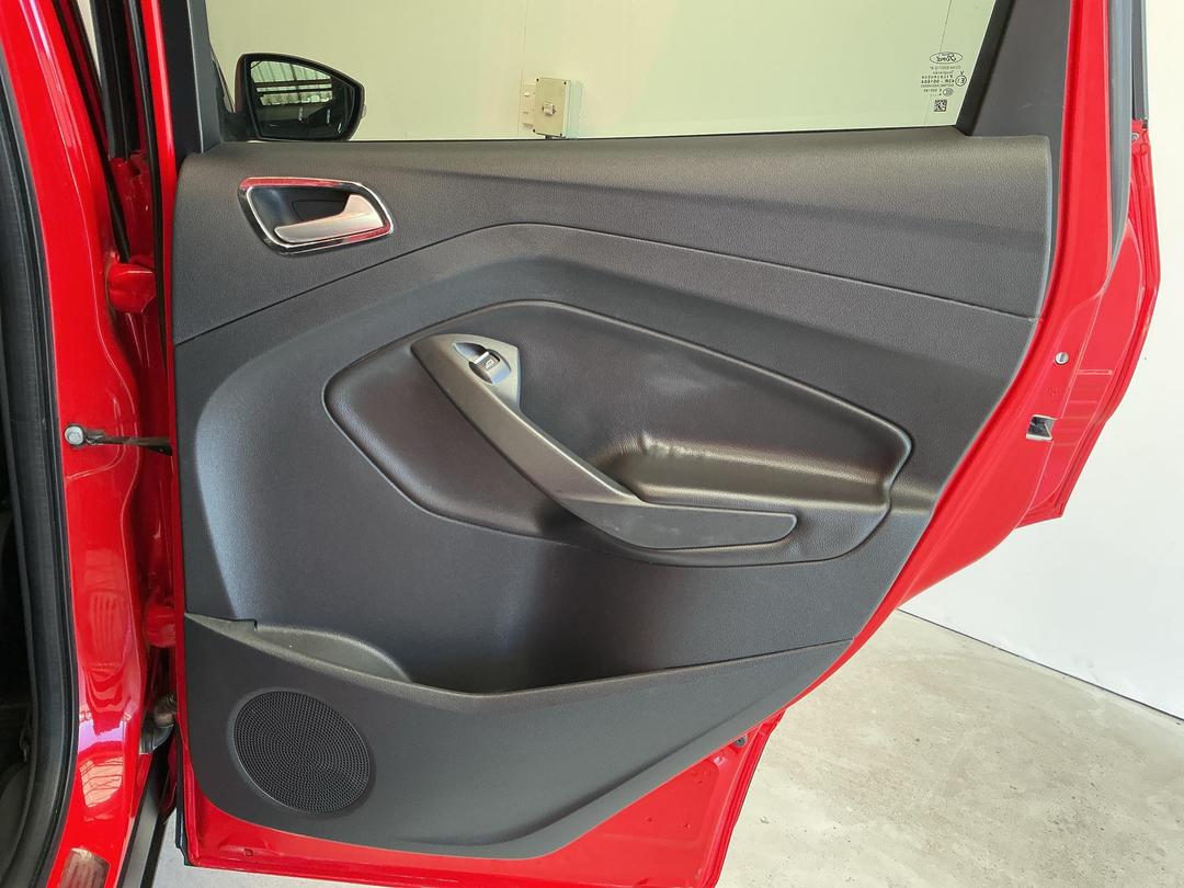 Photo '19' of Ford Escape