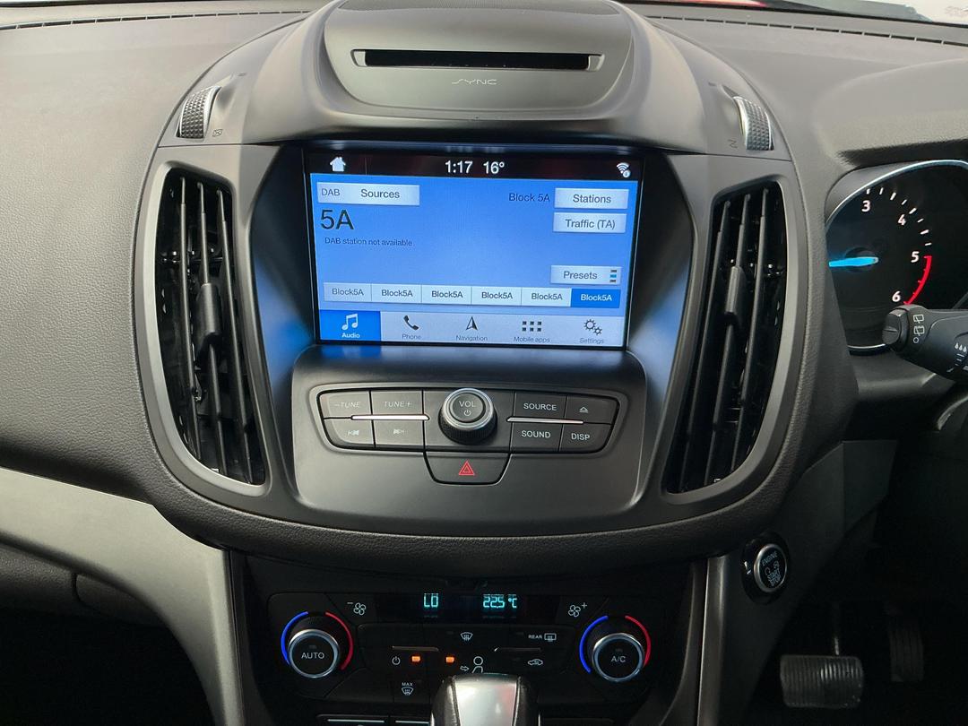 Photo '18' of Ford Escape