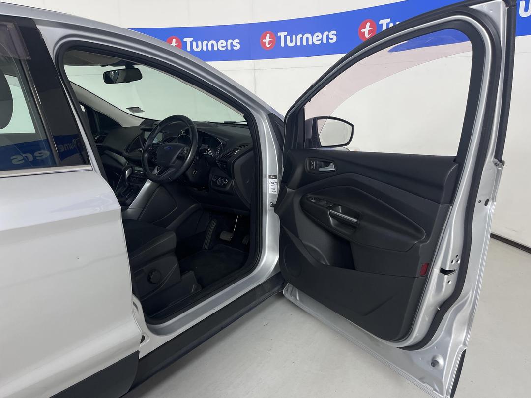 Photo '15' of Ford Escape