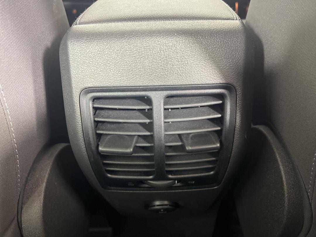 Photo '24' of Ford Escape