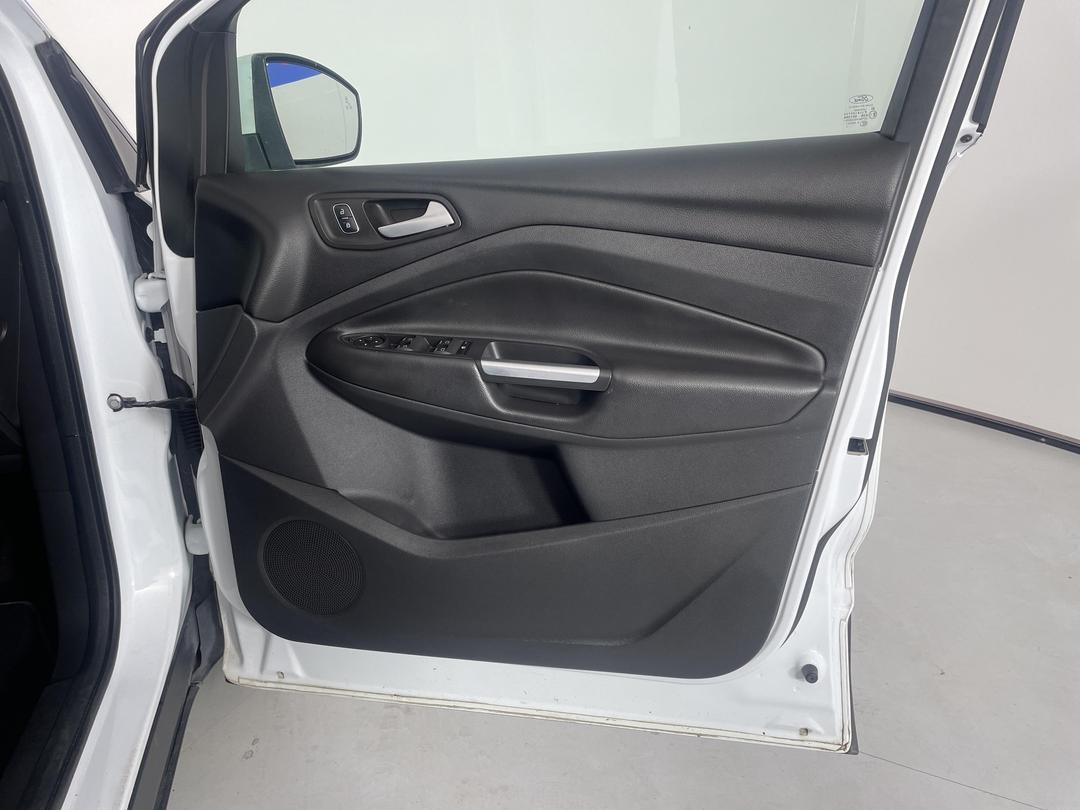 Photo '15' of Ford Escape