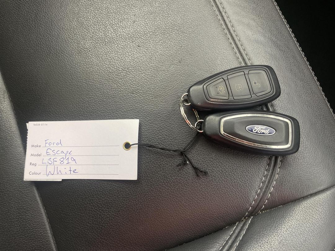 Photo '22' of Ford Escape