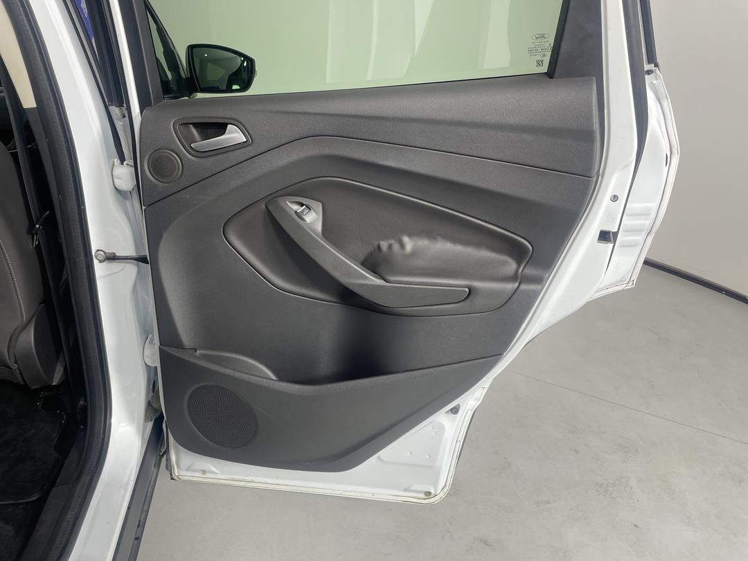 Photo '19' of Ford Escape