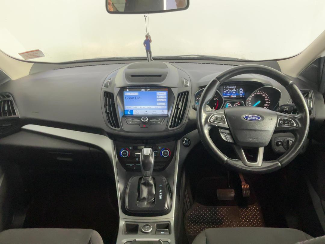 Photo '17' of Ford Escape
