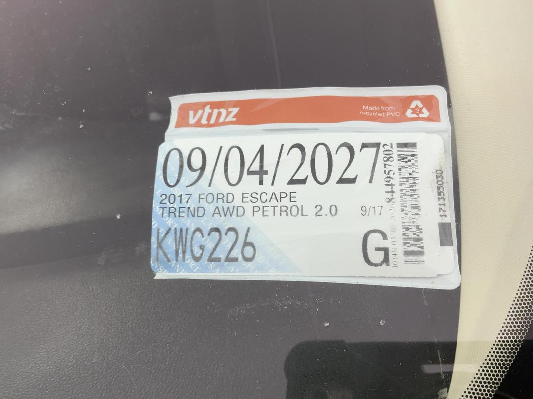 Photo '23' of Ford Escape