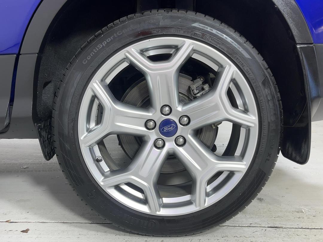 Photo '11' of Ford Escape