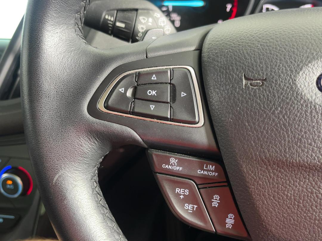 Photo '23' of Ford Escape