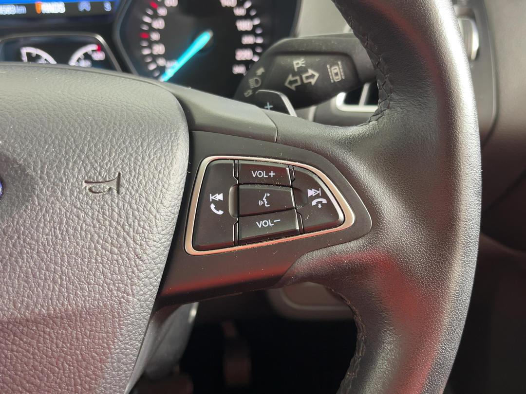 Photo '24' of Ford Escape