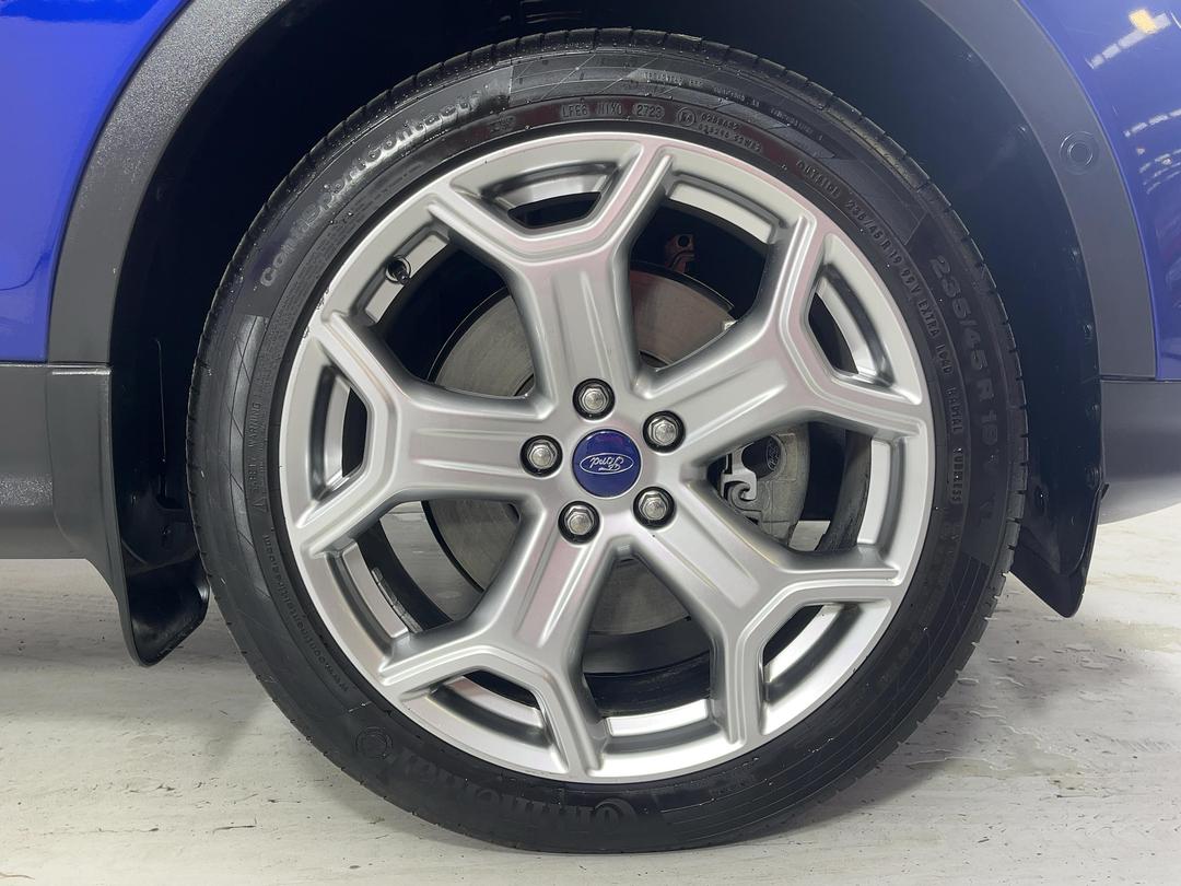 Photo '9' of Ford Escape