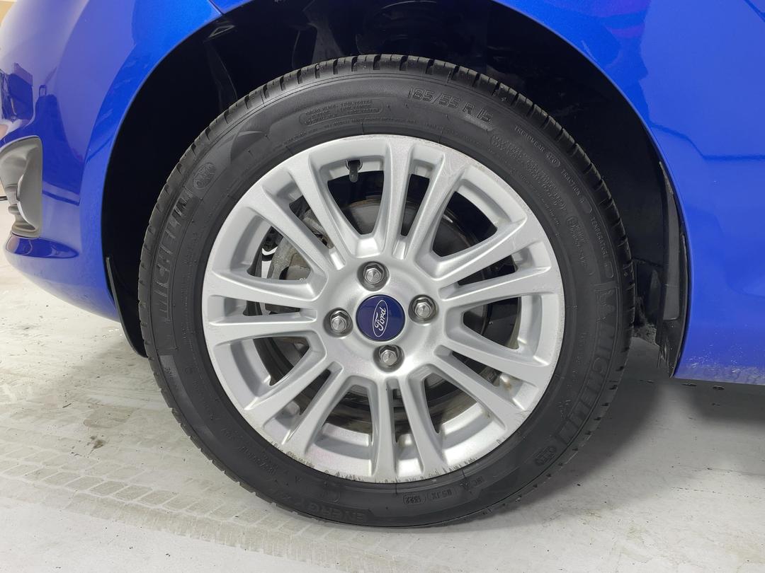 Photo '10' of Ford Fiesta