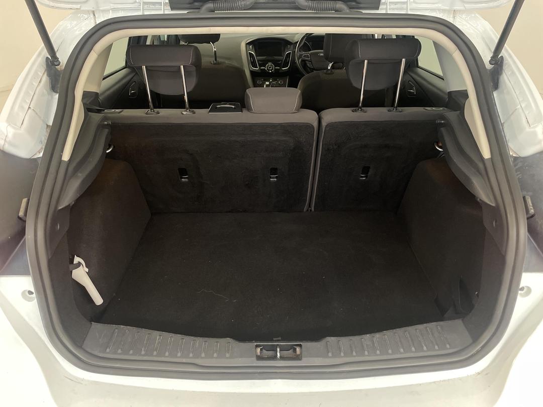 Photo '12' of Ford Focus Sport