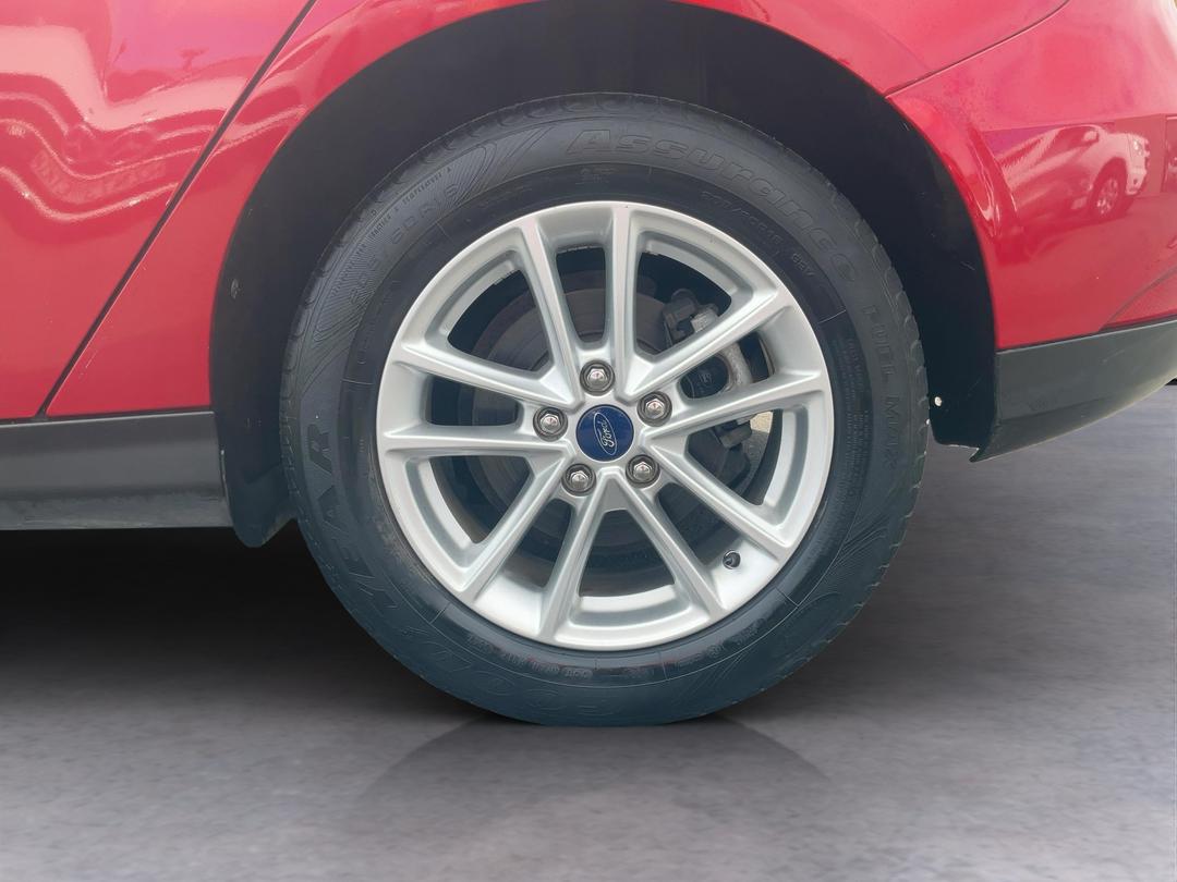 Photo '11' of Ford Focus