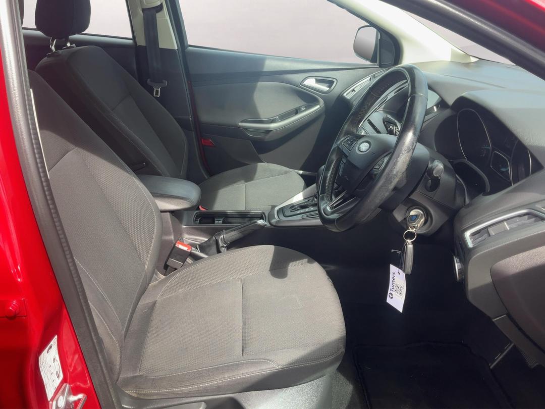Photo '16' of Ford Focus