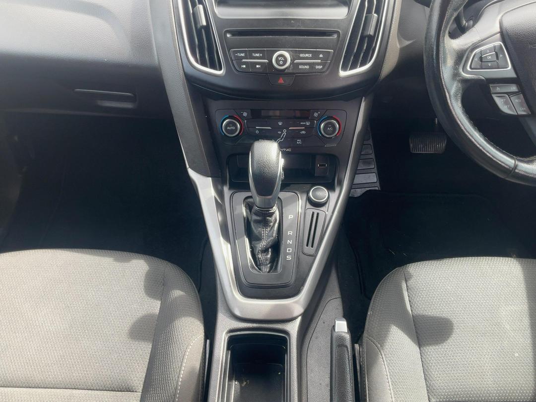 Photo '18' of Ford Focus