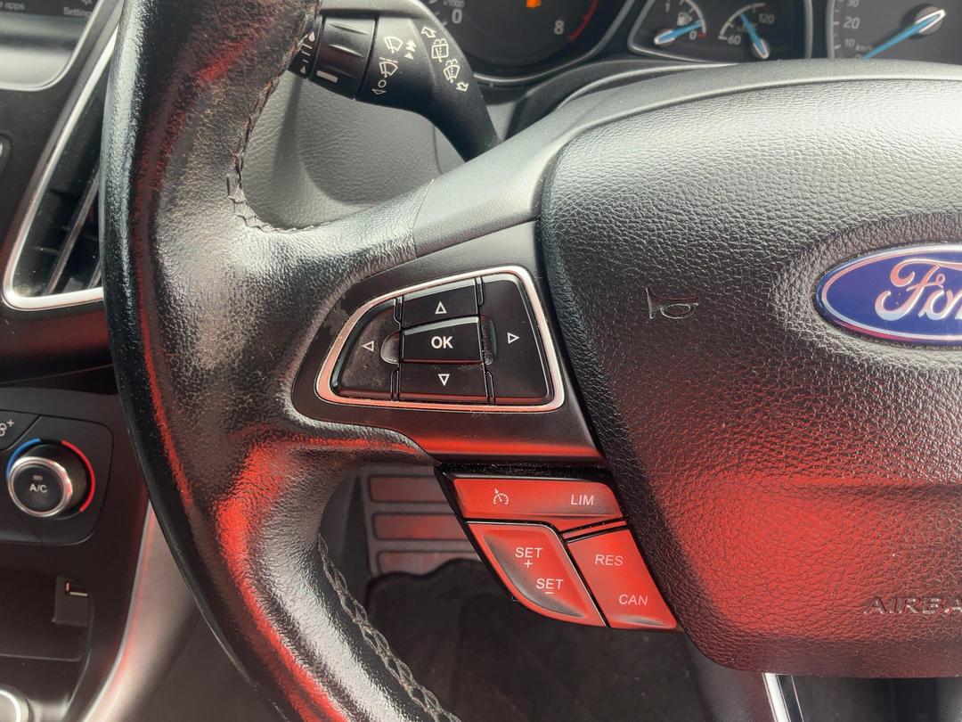 Photo '28' of Ford Focus
