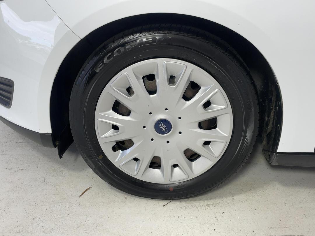Photo '10' of Ford Focus