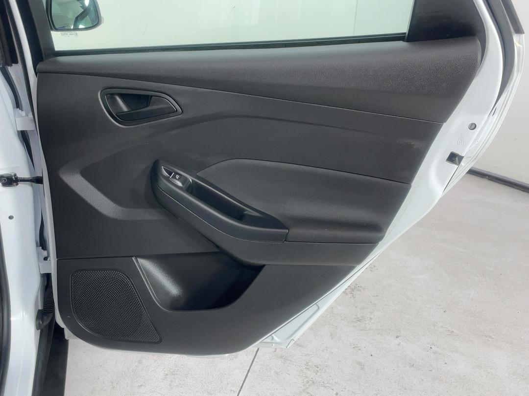 Photo '19' of Ford Focus