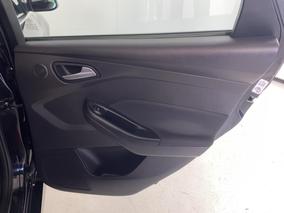 Photo '19' of Ford Focus