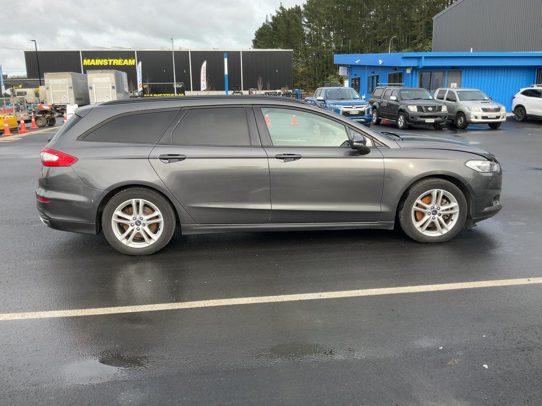 Photo '10' of Ford Mondeo Ambiente WGN Diesel