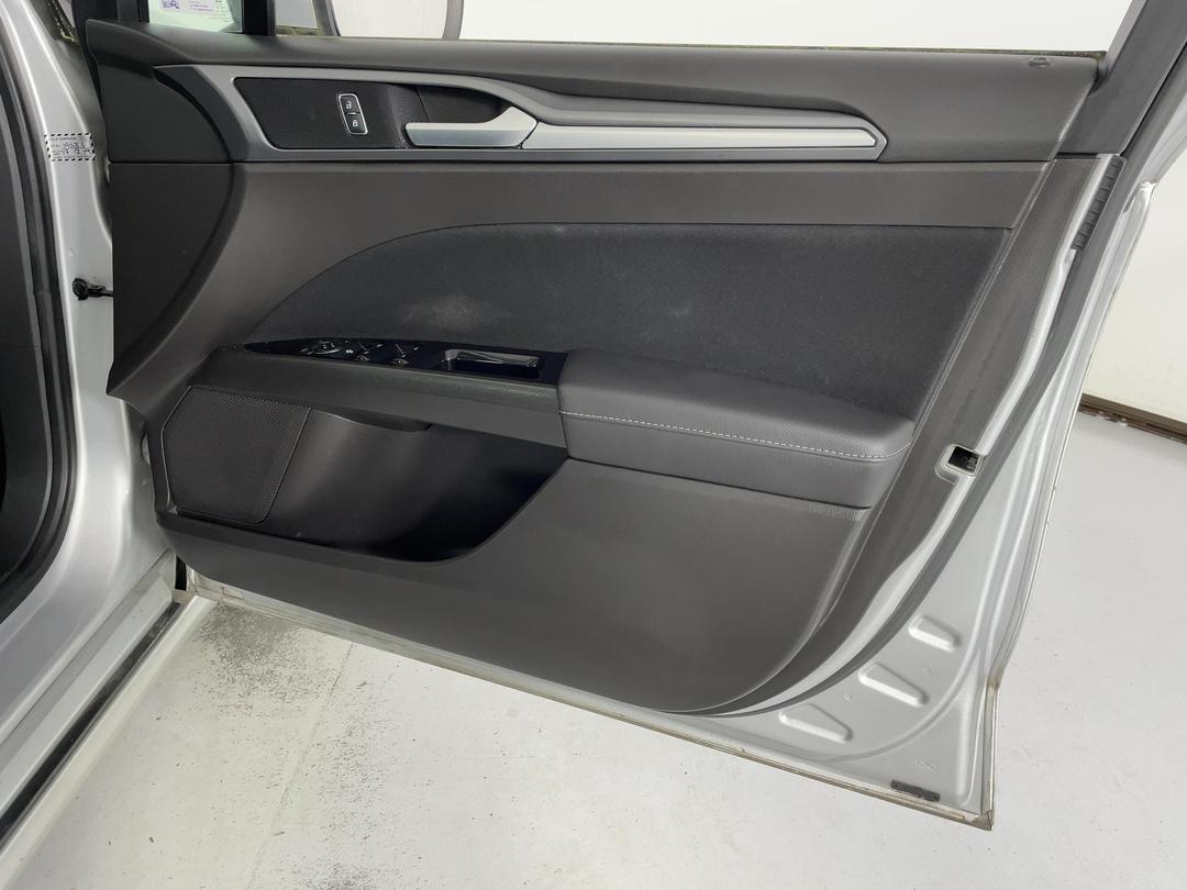 Photo '15' of Ford Mondeo