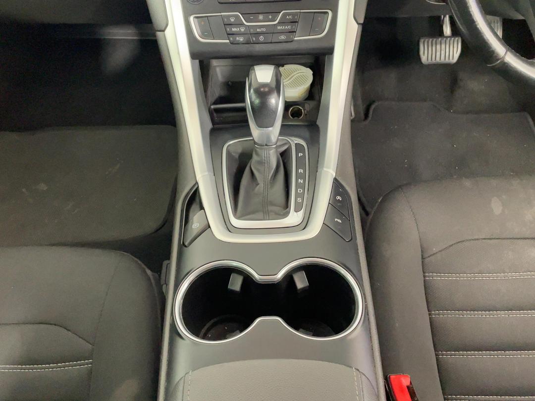 Photo '18' of Ford Mondeo