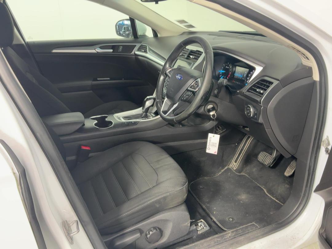 Photo '16' of Ford Mondeo
